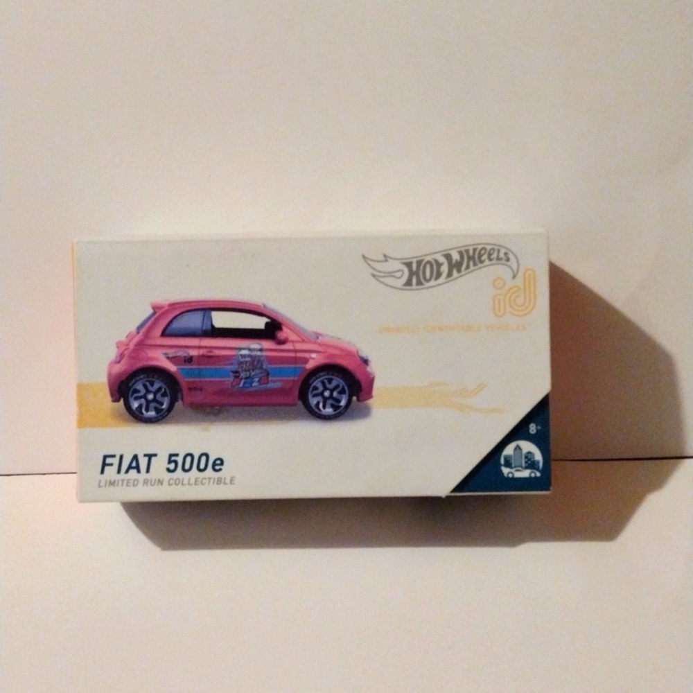 Hot Wheels id Car Series 1 ⭐ Fiat 500e ⭐ HW Metro 01/05 ~NEW